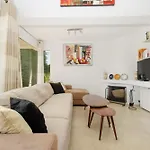 Bungalow Directly At The Beach Дом отдыха Марбелья