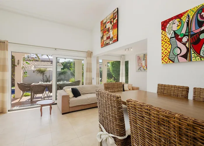 度假居 Bungalow Directly At The Beach *