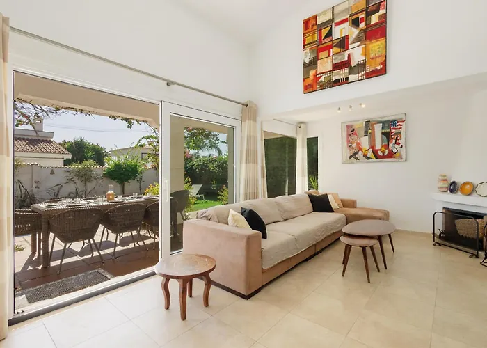 Bungalow Directly At The Beach 펜션 *